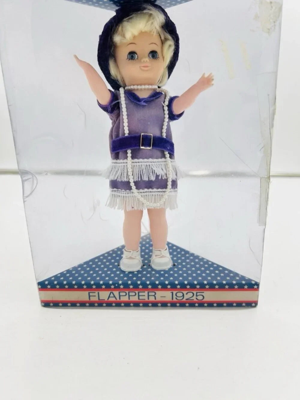 Vintage 1925 Bicentennial Fashion Friends 8